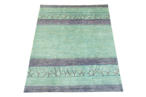 幻想的な色使いが美しい　ゾランヴァリギャッベ　手織り絨毯